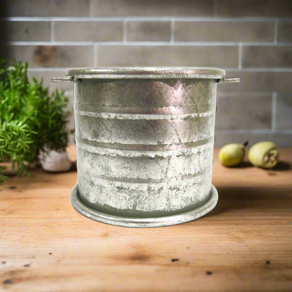 Timeless Elegance with the Elio Pot
Add a touch of sophistication and versatility to any space with the stunning Elio Pot. Featuring an antique design and perfect dimensions, this pot is ideal for both indoor and outdoor use.
Antique Charm
The Elio Pot boasts a timeless, antique-inspired design that adds a touch of elegance to any room. Its versatile dimensions (26.5cmd x 22.5cmh) make it perfect for displaying plants, flowers, or branches, adding a touch of natural beauty to your space.