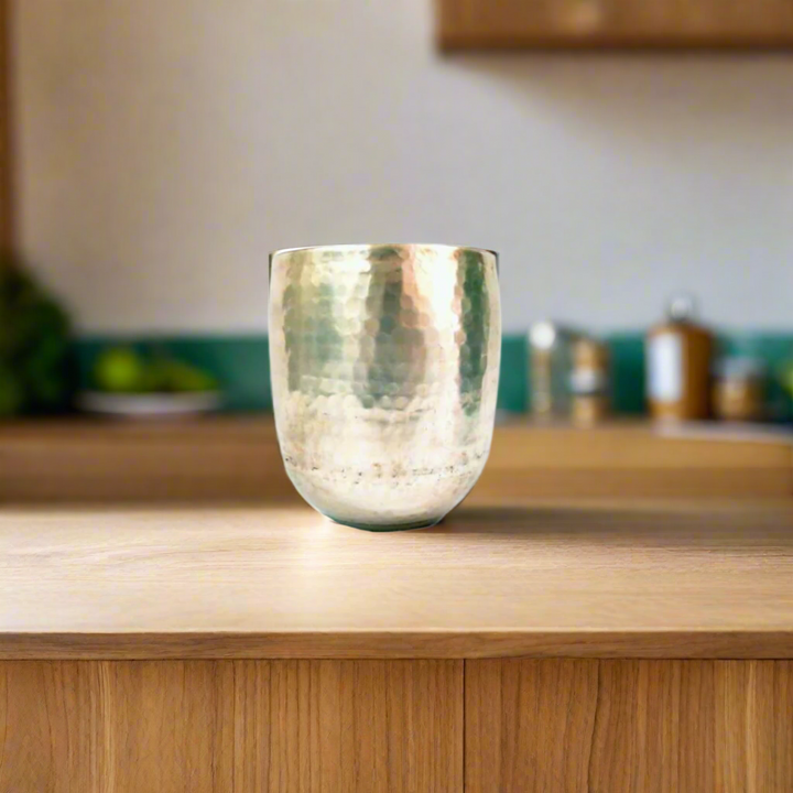 Parure Pot
Add a touch of vintage charm to your home with the exquisite Parure Pot!
Key Features:
Antique-Inspired Design: Elevates your home decor with a unique, vintage touch
Perfect Size: Measures 20cm (diameter) x 25cm (height) x 11cm (base diameter)
Versatile: Suitable for indoor or outdoor use, perfect for displaying plants and flowers