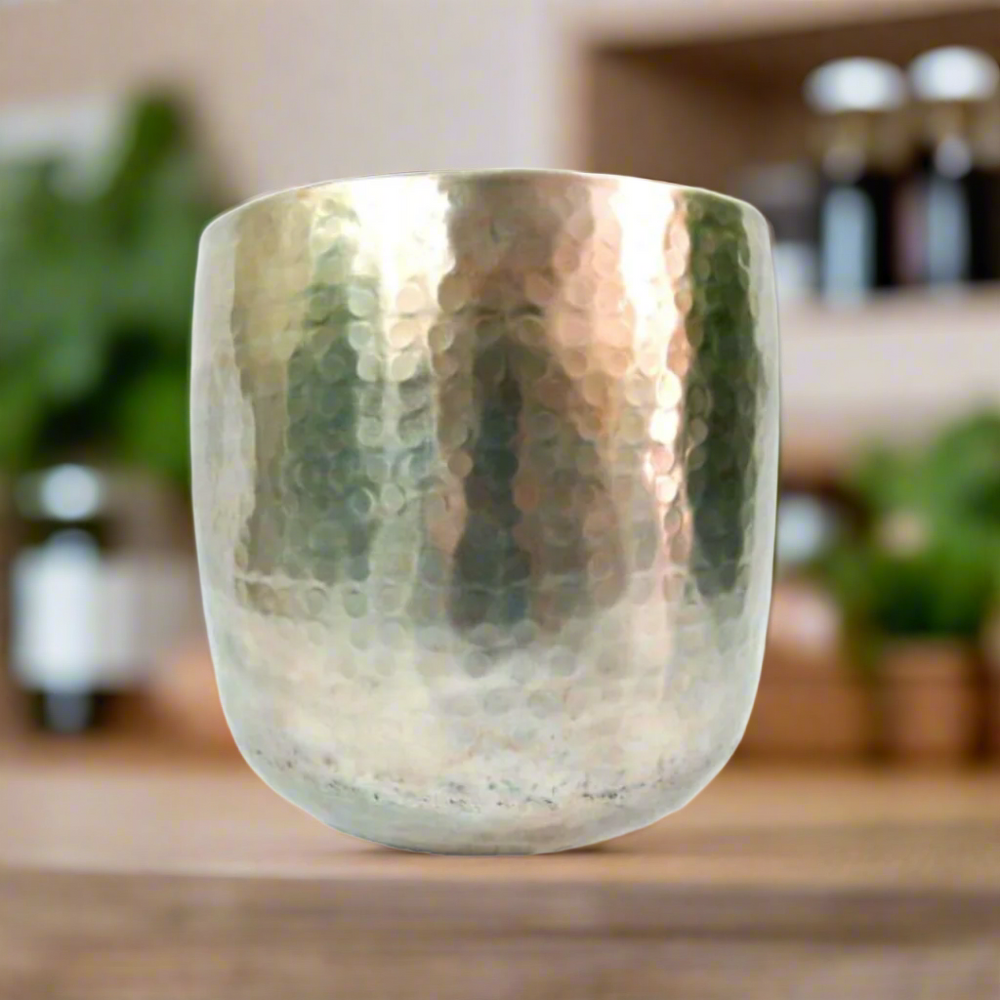 Peregrine Pot 31.5x36x14.5
Take your gardening to the next level with the expertly crafted Peregrine Pot!
Key Features:
Optimal Plant Growth: Designed to provide the ideal environment for your plants to thrive
High-Quality Construction: Durable and long-lasting materials ensure years of use
Thoughtful Dimensions: 31.5cm (diameter) x 36cm (height) x 14.5cm (base diameter)
Uses:
Indoor Plants: Perfect for growing herbs, succulents, or flowers indoors
Outdoor Gardening: Great for patio plants, shrubs, or small