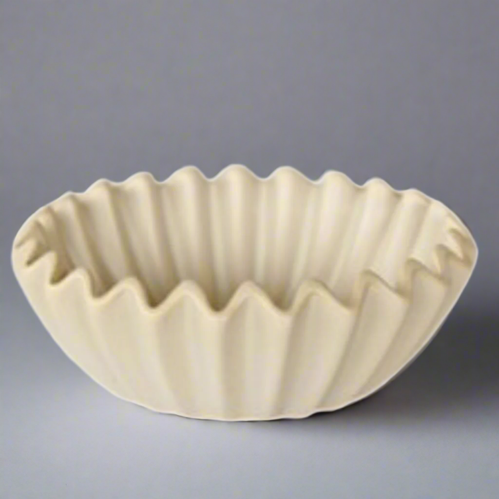 Small Off White Fluted Ceramic Bowl 5.5X14.5cm: A Stunning Decorative Piece
Add a pop of color and elegance to your home with our expertly craftedSmall Off White Fluted Ceramic Bowl 5.5X14.5cm. This unique piece is sure to elevate your interior design. Unique Boys.