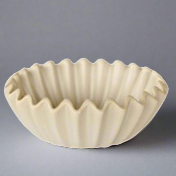 Small Off White Fluted Ceramic Bowl 5.5X14.5cm: A Stunning Decorative Piece
Add a pop of color and elegance to your home with our expertly craftedSmall Off White Fluted Ceramic Bowl 5.5X14.5cm. This unique piece is sure to elevate your interior design. Unique Boys.