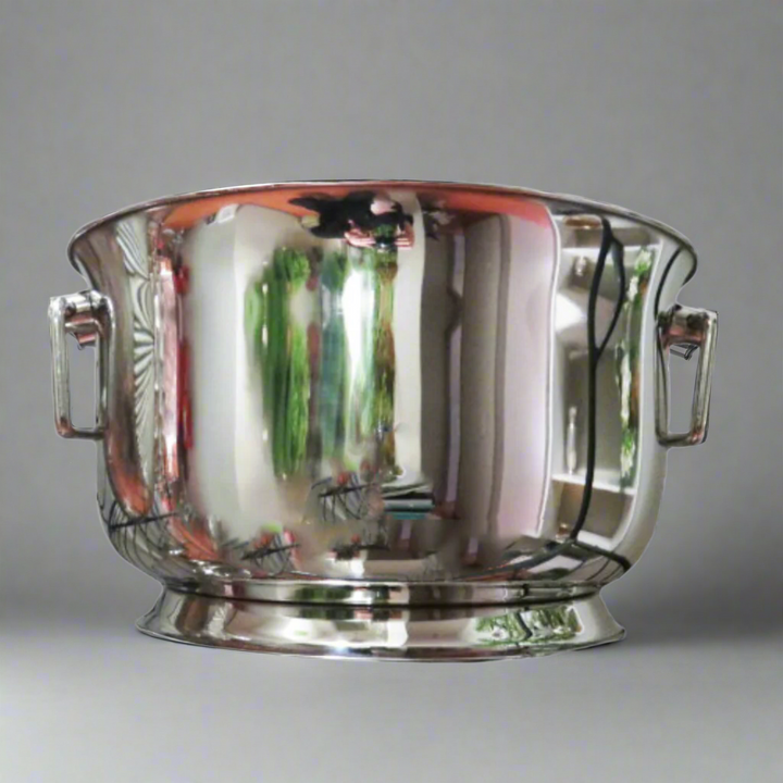 Champagne Tub
Elevate Your Celebrations with Elegance!
Make every occasion unforgettable with our luxurious Champagne Tub. Perfect for weddings, parties, or corporate events, this stunning tub boasts:
Large capacity: 39.5cm diameter x 23cm height
Premium stainless steel construction with high mirror finish
Versatile uses: champagne, wine, ice, or beautiful floral arrangements unique boys