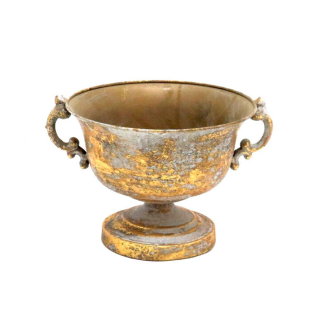 Xanthe Trophy Vase
Elevate your event or competition with our exquisite Xanthe Trophy Vase. This stunning piece is crafted from high-quality metal and features a sophisticated antique gold finish.