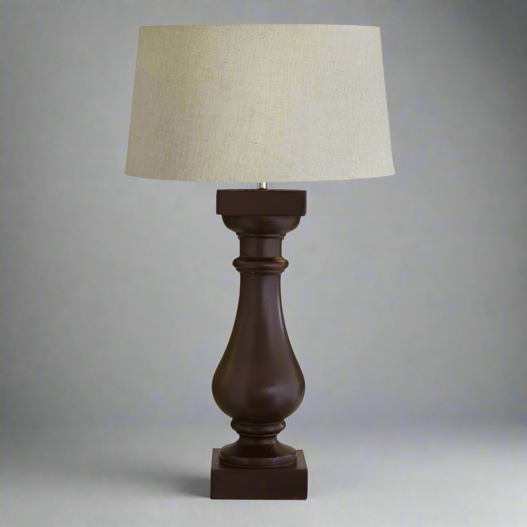 Baroque Table Lamp with Linen Shade
Add a touch of elegance to your home with this stunning Baroque table lamp, featuring a beautiful brown finish and a stylish linen shade. Standing at 60cm high, this lamp is perfect for adding a sophisticated ambiance to any room. www.uniqueboys.co.za