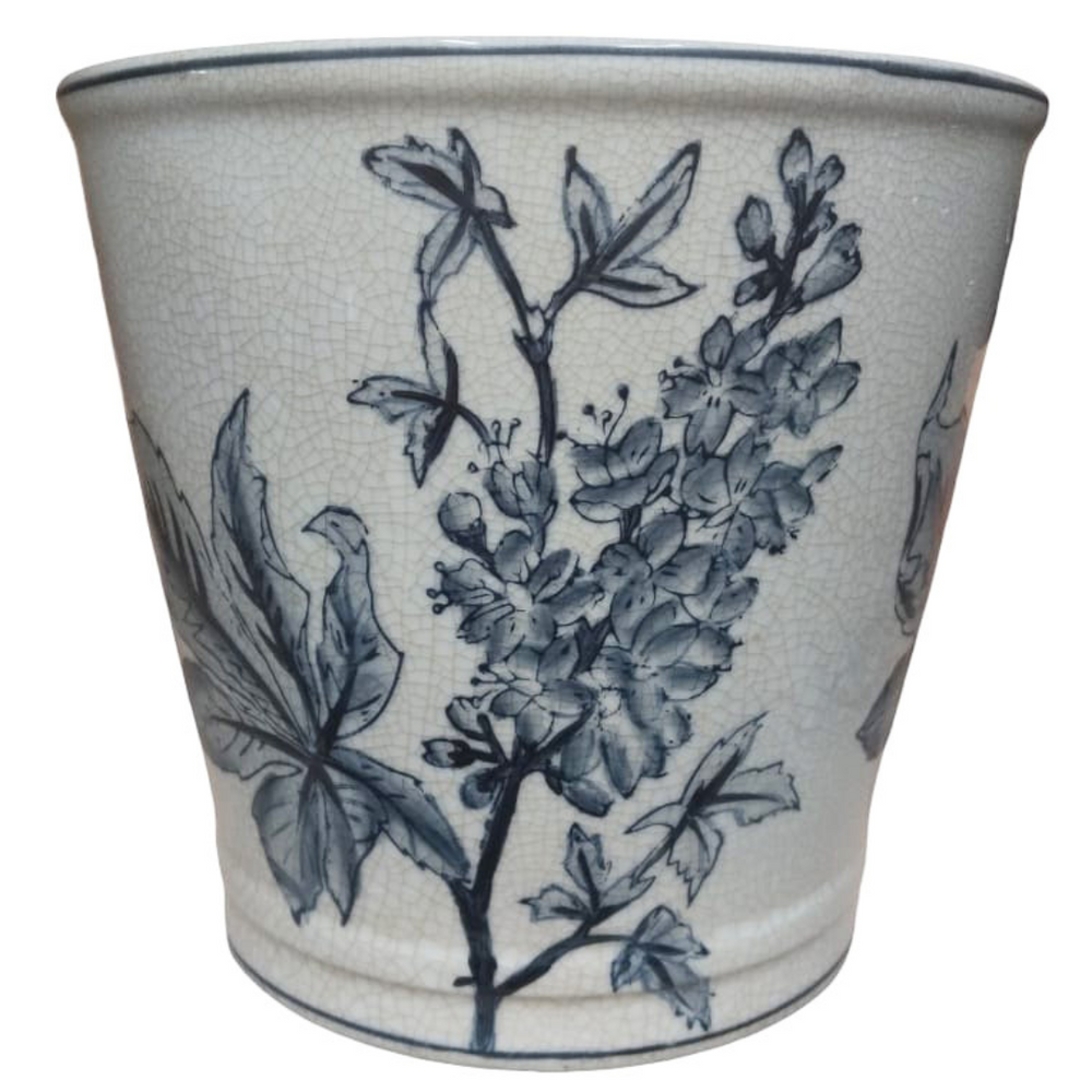 Blue Joy Planter 17x16
Add a vibrant splash of color and elegance to your home with our stunning Blue Joy Planter 17x16 This beautifully crafted ceramic piece measures 17x16cm, making it perfect for displaying fresh flowers, plants or branches. Unique Boys.