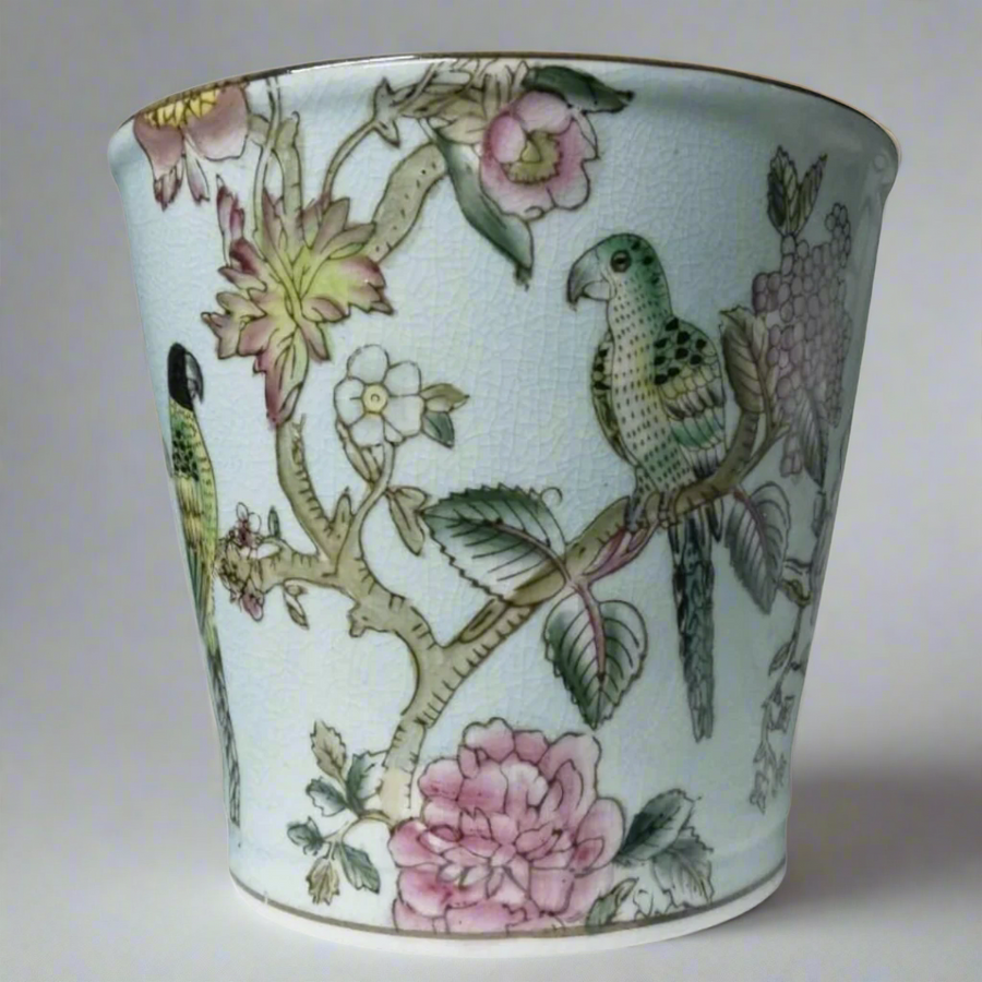 Blue Macaw Pot (17x16cm)
Add a vibrant splash of color and elegance to your home with our stunning Blue Macaw Pot. This beautifully crafted ceramic piece measures 17x16cm, making it perfect for displaying fresh flowers or branches. Unique Boys.
