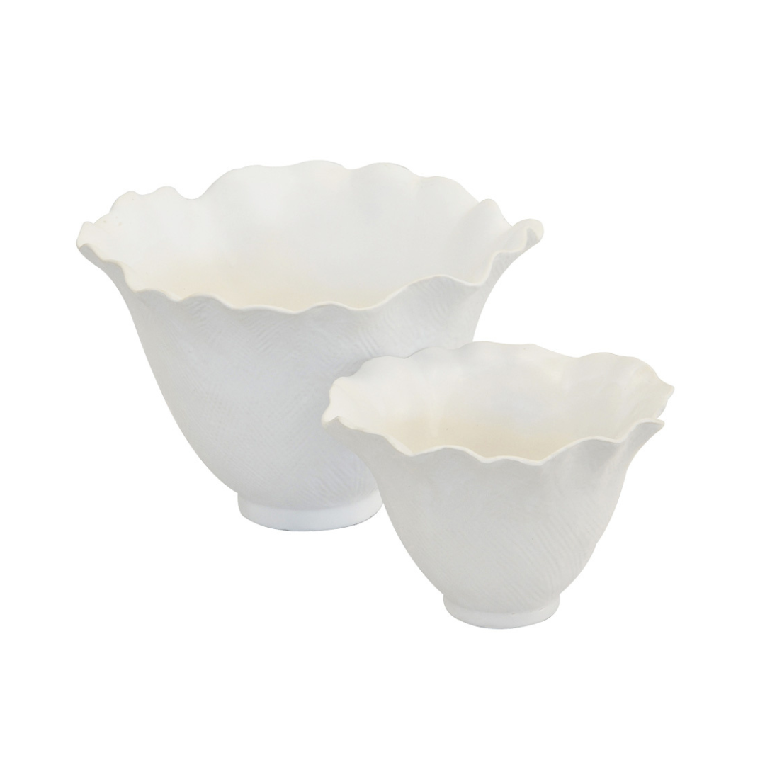 Ceramic Scalloped Petal Votive Planters - Set of 2
Add a touch of modern elegance to your interior with the stunning Ceramic Scalloped Petal Votive Planters, expertly crafted from high-quality ceramic porcelain.
Design Features:
Set of 2 planters:
Large: 18cm (Height) x 26cm (Diameter)
Small: 12cm (Height) x 20cm (Diameter)
Scalloped petal design adds a unique and modern touch
Matt white finish complements any interior style
Perfect for displaying small plants, herbs, or greenery
Unique Boys