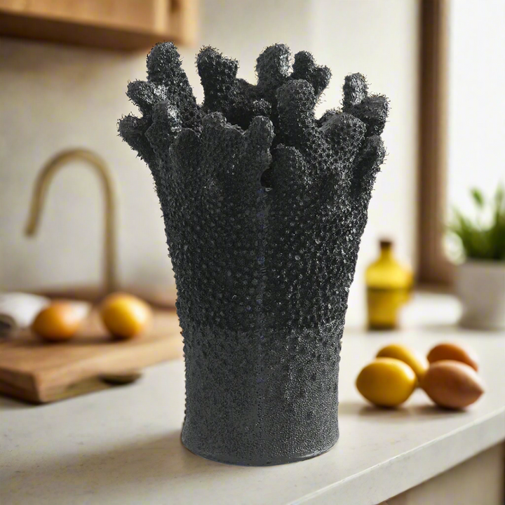 Coral vase black large
