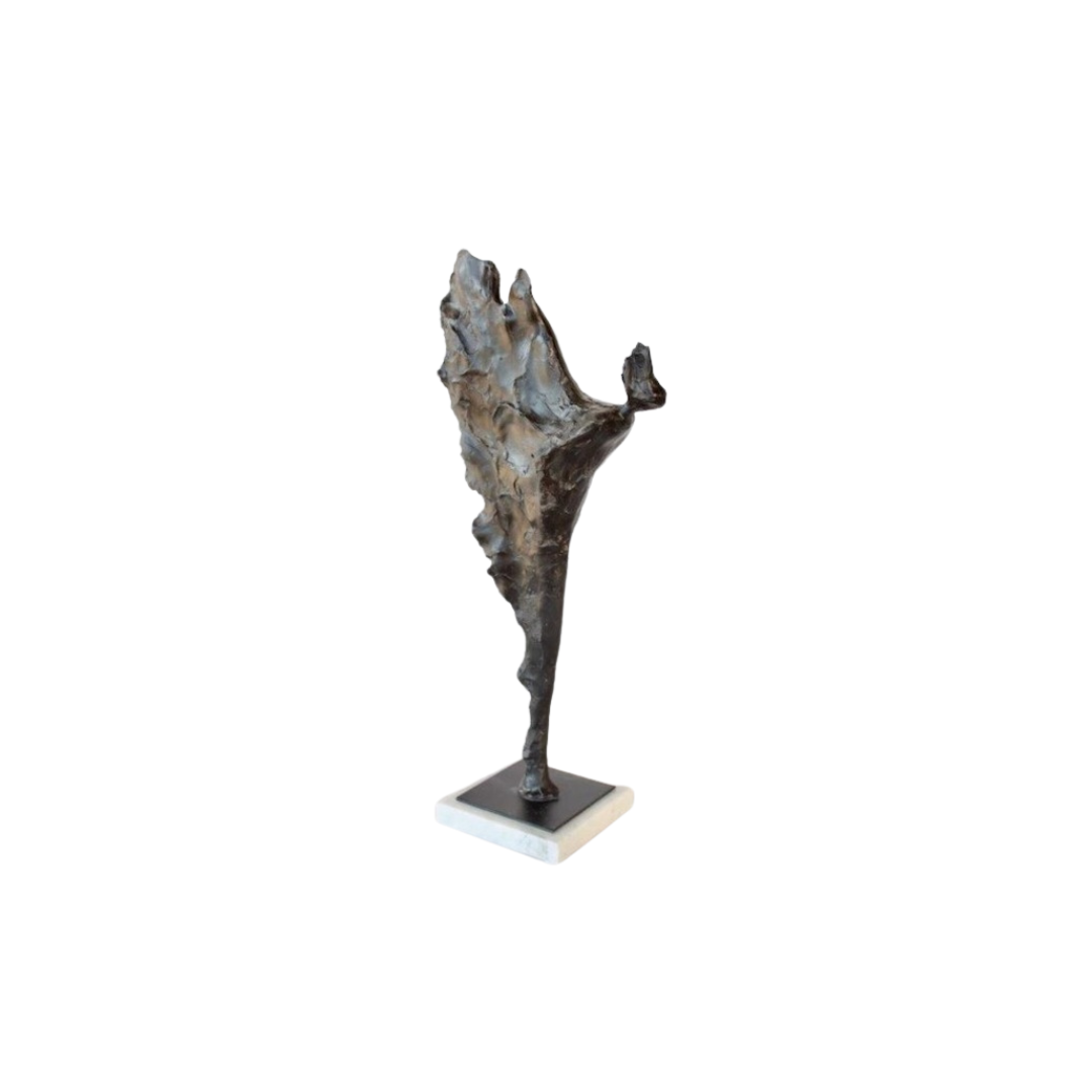 Dancing Girl on Marble Base 46x12x20cm
Elevate your space with the Dancing Girl on Marble Base, a stunning statue that exudes elegance and beauty. Measuring 46x12x20cm, this intricately crafted piece features a dancing girl sculpture perched on a luxurious marble base, adding a touch of sophistication to any room. www.uniqueboys.co.za