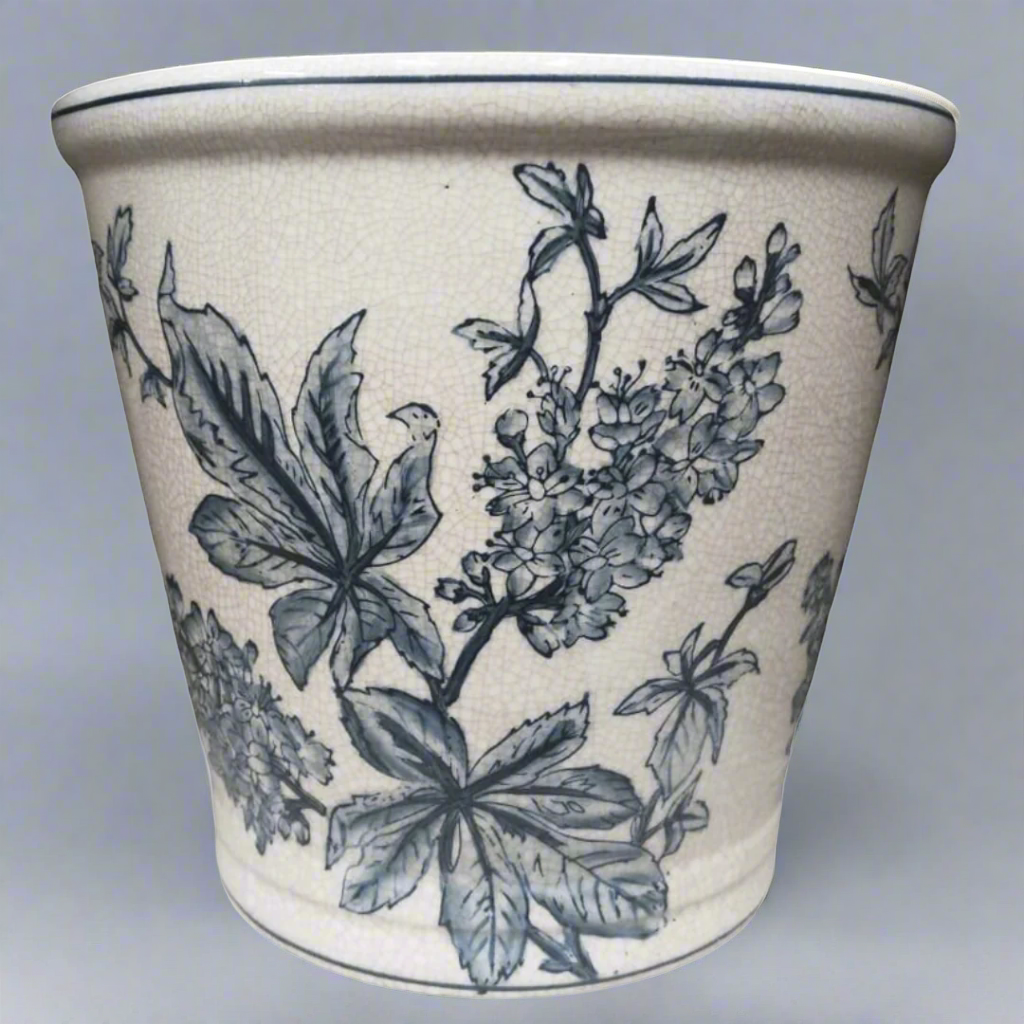 Fantasy blue planter 23x22cm
Add a vibrant splash of color and elegance to your home with our stunning Fantasy blue planter 23x22cm. This beautifully crafted ceramic piece measures Fantasy blue planter 23x22cm, making it perfect for displaying fresh flowers, plants or branches. Unique Boys.