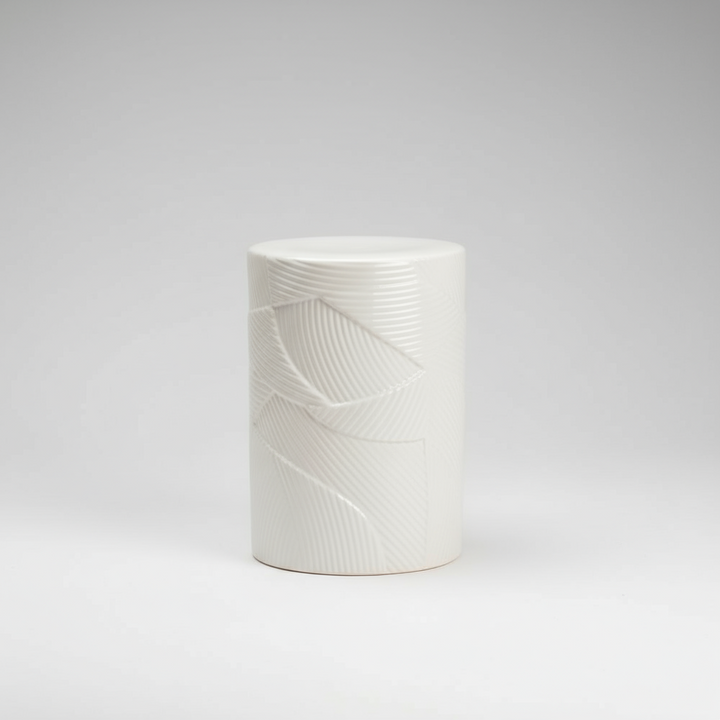 Footstool – Ceramic with Lines Shiny White (34 X 34 X 48 CM)
Add a pop of colour to your space with this vibrant Ceramic Footstool in Shiny White. Its compact design (34X34X48CM) makes it perfect for small spaces, serving as a footstool, side table, or additional seating. Unique Boys