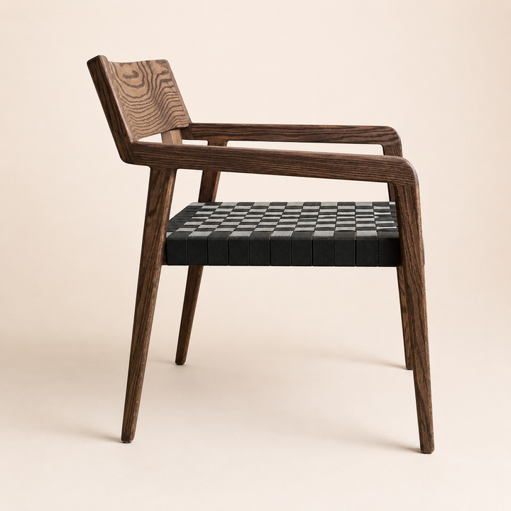 Ronaldo chair With UV Straps in Red Oak