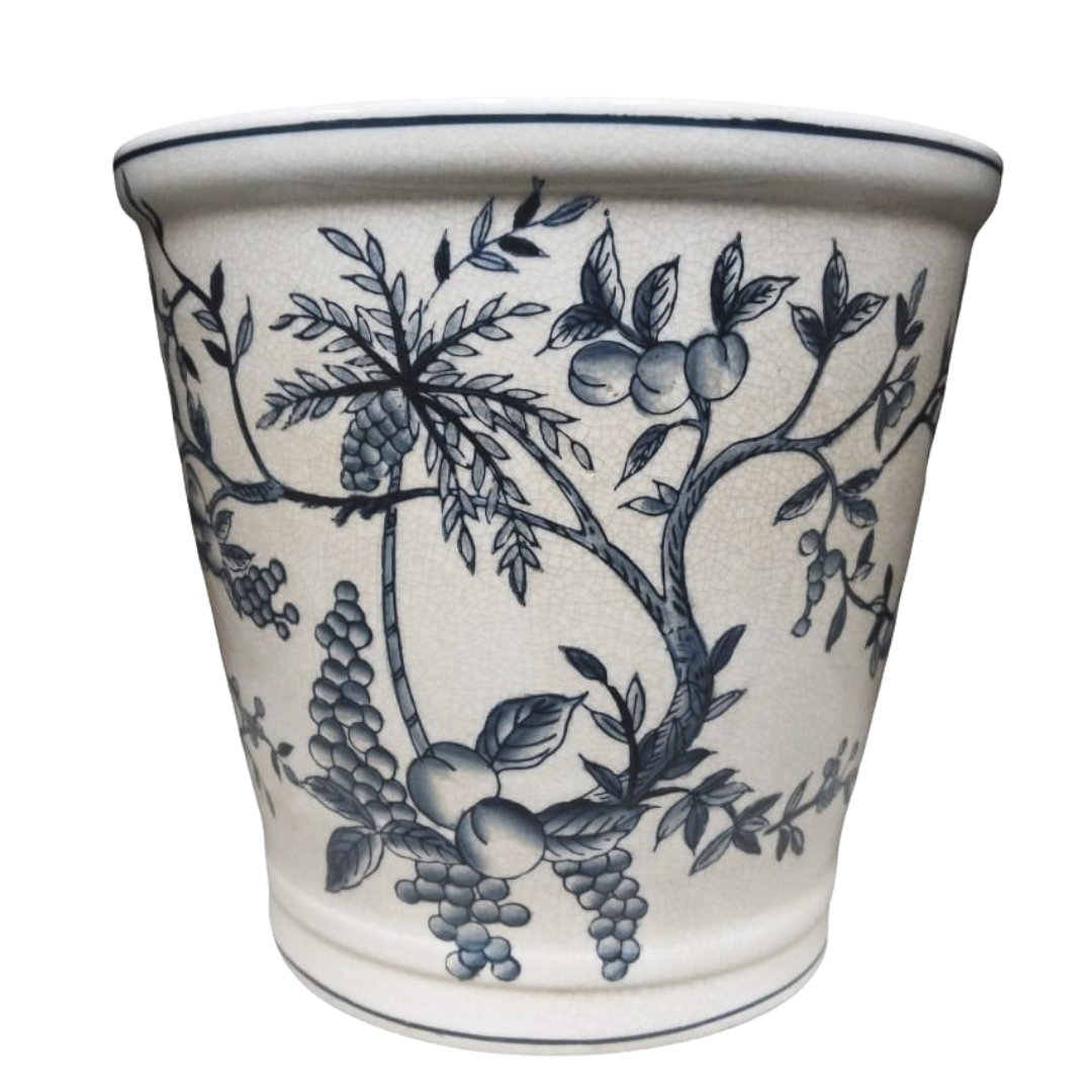 Introducing the Enchanting Indigo Garden Pot 23x22CM
Elevate your home decor with the timeless and exquisite Indigo Garden&nbsp;23x22cm, expertly crafted from high-quality porcelain. This stunning piece boasts a unique, hand-painted art design that will add a touch of beauty and elegance to any living space.