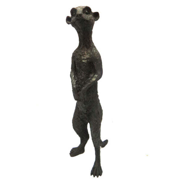 Riki Tiki Meerkat
Meet Riki Tiki Meerkat, the perfect addition to your home. Standing at 36.5cm tall and 11.5cm wide, this hand-cast meerkat is made from solid, recycled Earth Kind resin. With its beautiful bronze finish and unique meerkat-ish expression, this product not only adds African charm but also supports sustainable practices.