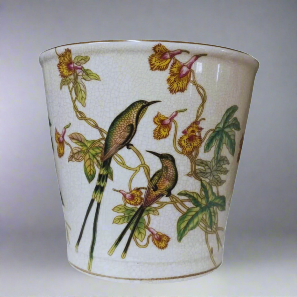 Introducing the Enchanting Meet-Cute Pot 17x16CM
Elevate your home decor with the timeless and exquisite Meet-cute pot 17x16cm, expertly crafted from high-quality porcelain. This stunning piece boasts a unique, hand-painted art design that will add a touch of beauty and elegance to any living space. Unique Boys.