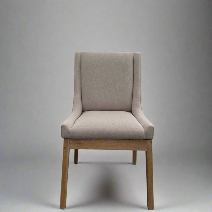 Nasira Chair Oak monocoat cotton white
Nasira Chair: Timeless Elegance and Durability
Experience the perfect blend of style and functionality with our expertly crafted Nasira Chair. Made from high-quality solid oak and finished with a durable Rubio Monocoat sealant, this chair is designed to bring beauty and longevity to your home.