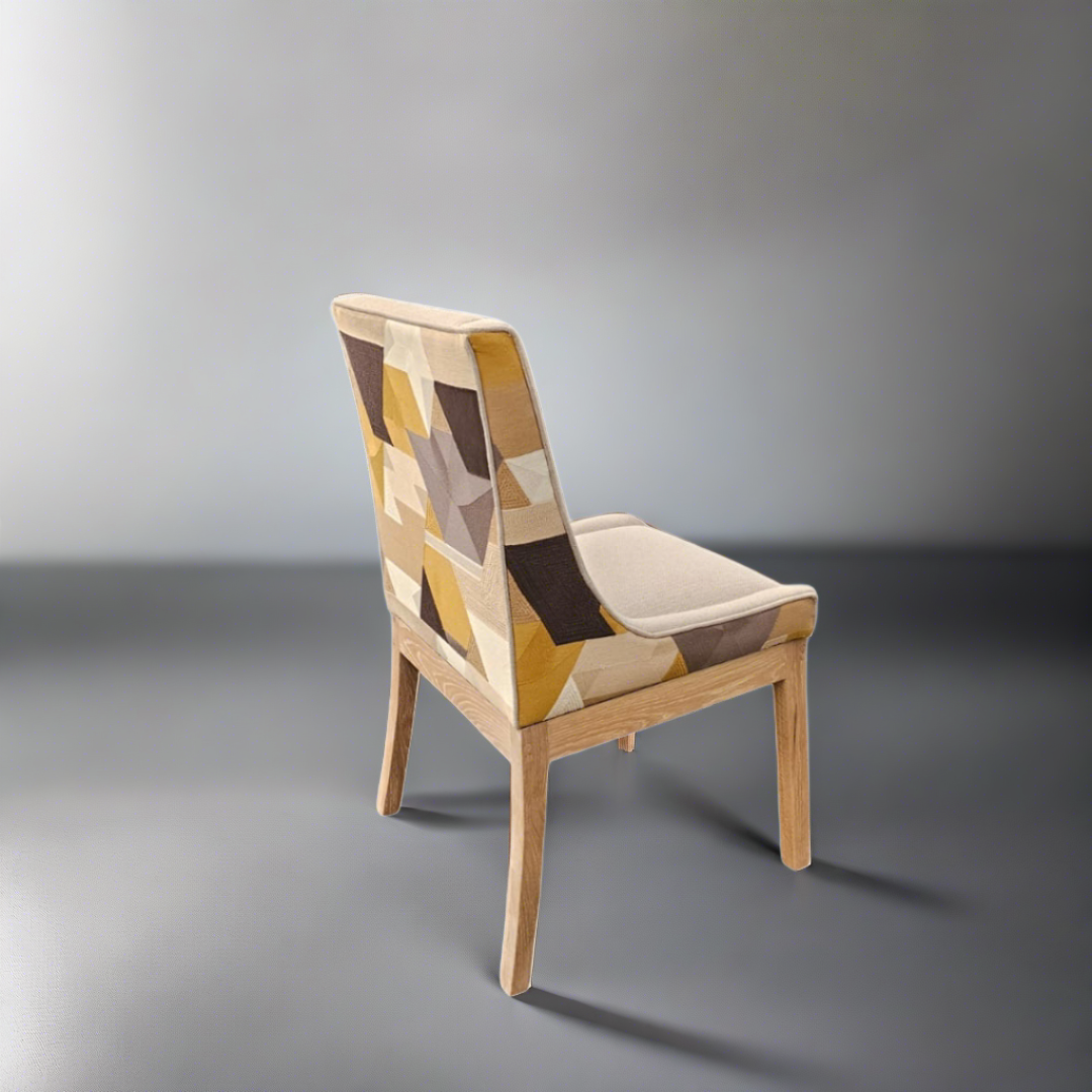 Nasira Chair Oak monocoat cotton white
Nasira Chair: Timeless Elegance and Durability
Experience the perfect blend of style and functionality with our expertly crafted Nasira Chair. Made from high-quality solid oak and finished with a durable Rubio Monocoat sealant, this chair is designed to bring beauty and longevity to your home.