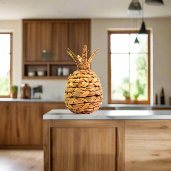 Pineapple La Palma - Handcrafted Decorative Piece
Add a touch of tropical elegance to your space with Pineapple La Palma, a stunning handcrafted decorative piece. Made from chunky organic material, this beautiful pineapple sculpture stands 22cm tall with a diameter of 15cm and an impressive circumference of 43cm.