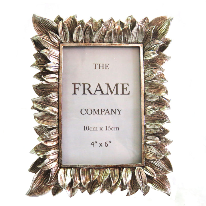 Product Details: Petals Frame
Description: A beautiful and elegant frame to showcase your cherished memories.
Material: Silver
Size:
Frame: 18cm x 22.2cm
Photo opening: 10cm x 15cm (4" x 6")
Features:
Sleek and lightweight design
Polished silver finish
Secure display
Weight: 540g
Uses:
Displaying cherished memories and photos
Adding a touch of elegance to any room
Store: Unique Boys, offering trendy decor that stays forever in style.
Delivery: 5 to 7 working days.