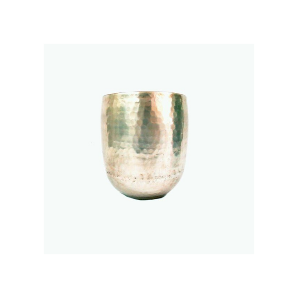 Parure Pot
Add a touch of vintage charm to your home with the exquisite Parure Pot!
Key Features:
Antique-Inspired Design: Elevates your home decor with a unique, vintage touch
Perfect Size: Measures 20cm (diameter) x 25cm (height) x 11cm (base diameter)
Versatile: Suitable for indoor or outdoor use, perfect for displaying plants and flowers
Uses:
Planter: Showcase your favorite plants or flowers in this beautiful pot
Decorative Piece: Add a touch of history and style to your living space
Gift Idea: 