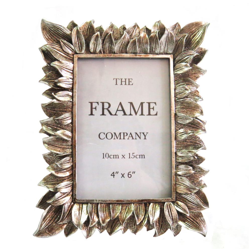 Product Details: Petals Frame
Description: A beautiful and elegant frame to showcase your cherished memories.
Material: Silver
Size:
Frame: 18cm x 22.2cm
Photo opening: 10cm x 15cm (4" x 6")
Features:
Sleek and lightweight design
Polished silver finish
Secure display
Weight: 540g
Uses:
Displaying cherished memories and photos
Adding a touch of elegance to any room
Store: Unique Boys, offering trendy decor that stays forever in style.
Delivery: 5 to 7 working days.
