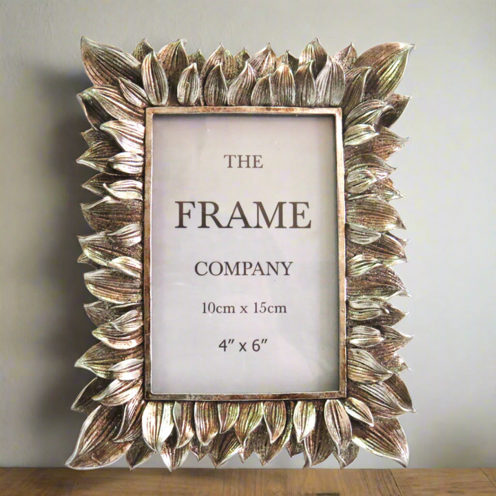 Product Details: Petals Frame
Description: A beautiful and elegant frame to showcase your cherished memories.
Material: Silver
Size:
Frame: 18cm x 22.2cm
Photo opening: 10cm x 15cm (4" x 6")
Features:
Sleek and lightweight design
Polished silver finish
Secure display
Weight: 540g
Uses:
Displaying cherished memories and photos
Adding a touch of elegance to any room
Store: Unique Boys, offering trendy decor that stays forever in style.
Delivery: 5 to 7 working days.