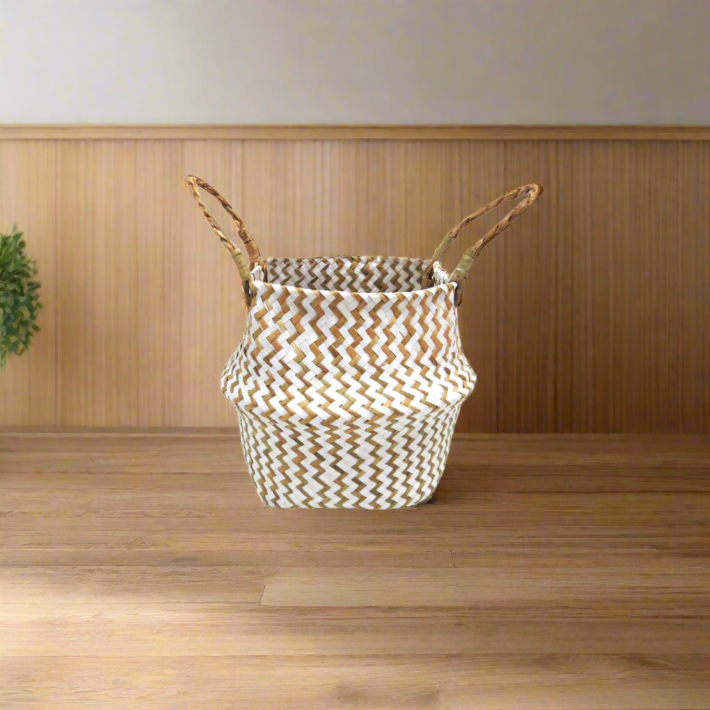 Product Details: Piccolo Basket
Description: A beautifully crafted basket made from chevron weave in stunning white and natural colors, perfect for storing everyday items.
Material: Chevron weave
Size: 18cm x 23cm x 20cm
Features:
Exquisite twist handle
Long-lasting quality
Stylish finish
Uses:
Storing croissants, rolls, and eggs
Holding everyday items
Adding a touch of style to your kitchen or dining area
Store: Unique Boys, offering trendy decor that stays forever in style.
Delivery: 5 to 7 working days.