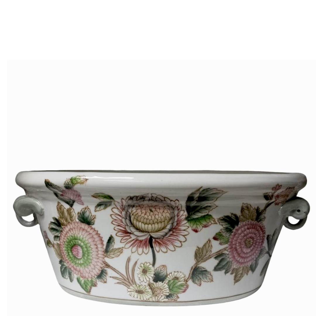 Pink Anthos Footbath 43cml
Exquisite Porcelain Footbath with Hand-Painted Floral Design
Elevate your space decor with this stunning Pink Anthos Footbath 43cml, expertly crafted from porcelain and beautifully hand-painted with a vibrant floral pattern. Unique Boys.