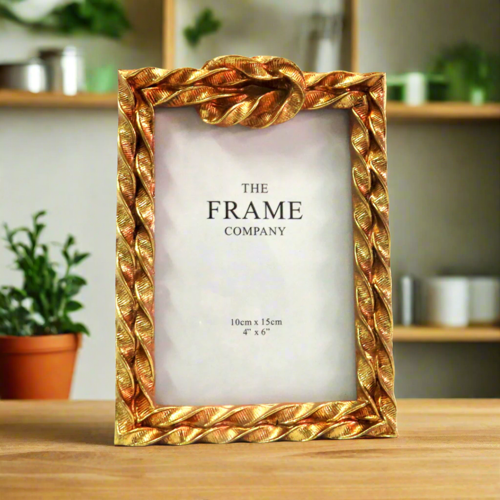 Stagestruck Frame
Elevate your cherished memories with our stunning Stagestruck Frame. This sleek and professional frame is designed to showcase your 4"x6" photos in style, creating a visual masterpiece that will leave a lasting impression.