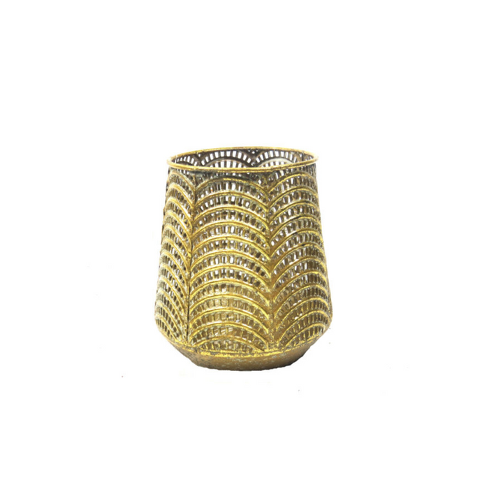 Time To Shine Candleholder/Vase
Boost your home decor with oTime To Shine Candleholder/Vase
Boost your home decor with our 13.5cm Time To Shine. Versatile with a glass insert, it works as a candleholder or a flower vase. The pierced metal design in antique gold adds an elegant touch.ur 13.5cm Time To Shine. Versatile with a glass insert, it works as a candleholder or a flower vase. The pierced metal design in antique gold adds an elegant touch.