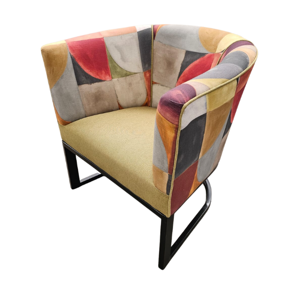 Metal Tub Chair with Stuart Graham Fabric
Elevate your living space with the Metal Tub Chair, a stylish and comfortable addition crafted with precision and quality. Featuring a sturdy metal frame and upholstered in durable Stuart Graham fabric, this timeless classic ensures both style and comfort. www.uniqueboys.co.za