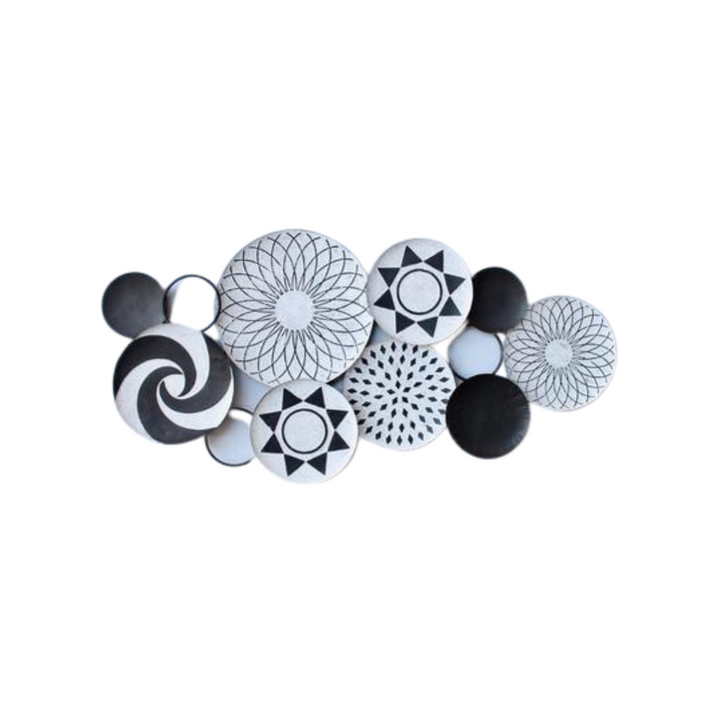 Metal black & white wall decor