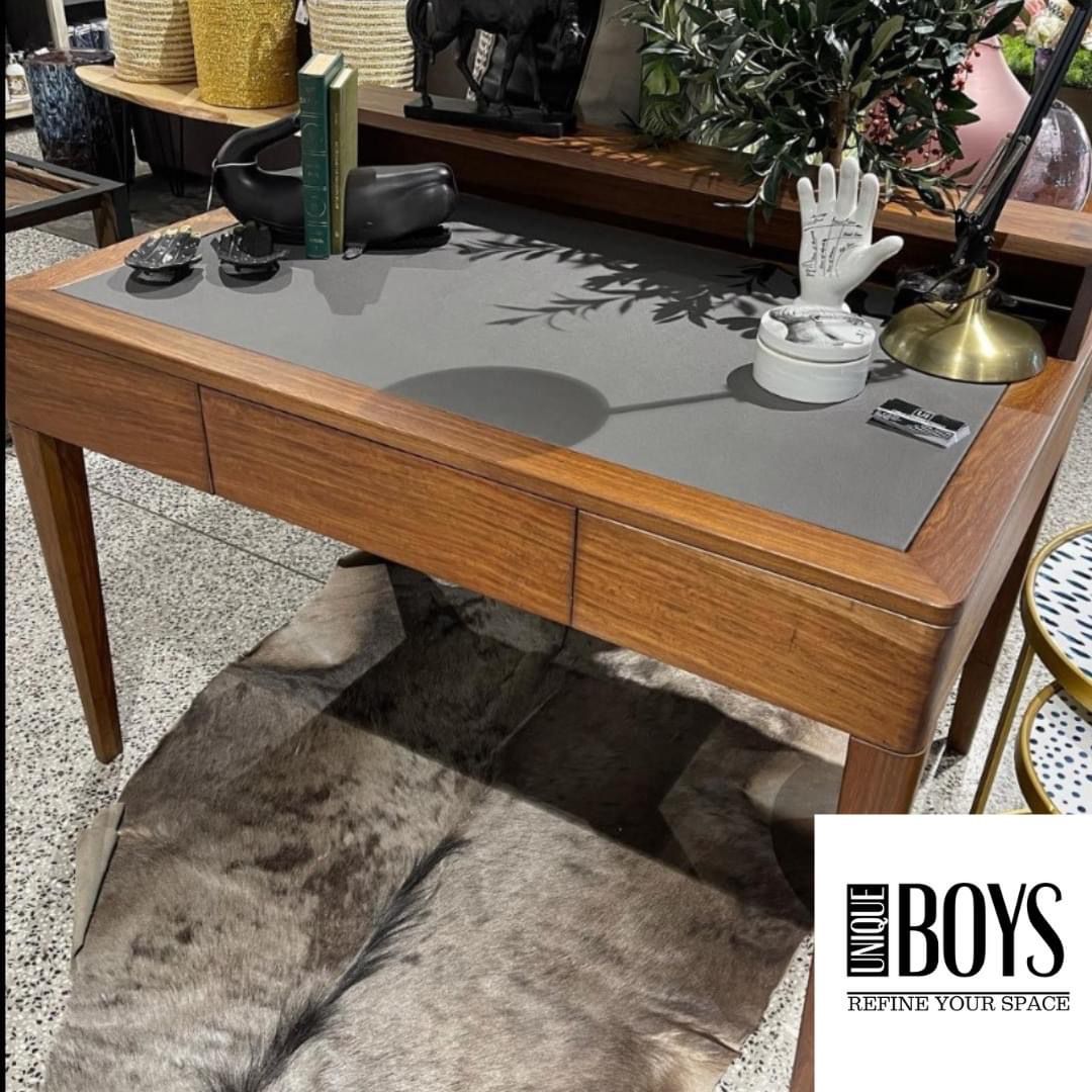 Kiaat Solid Office Desk