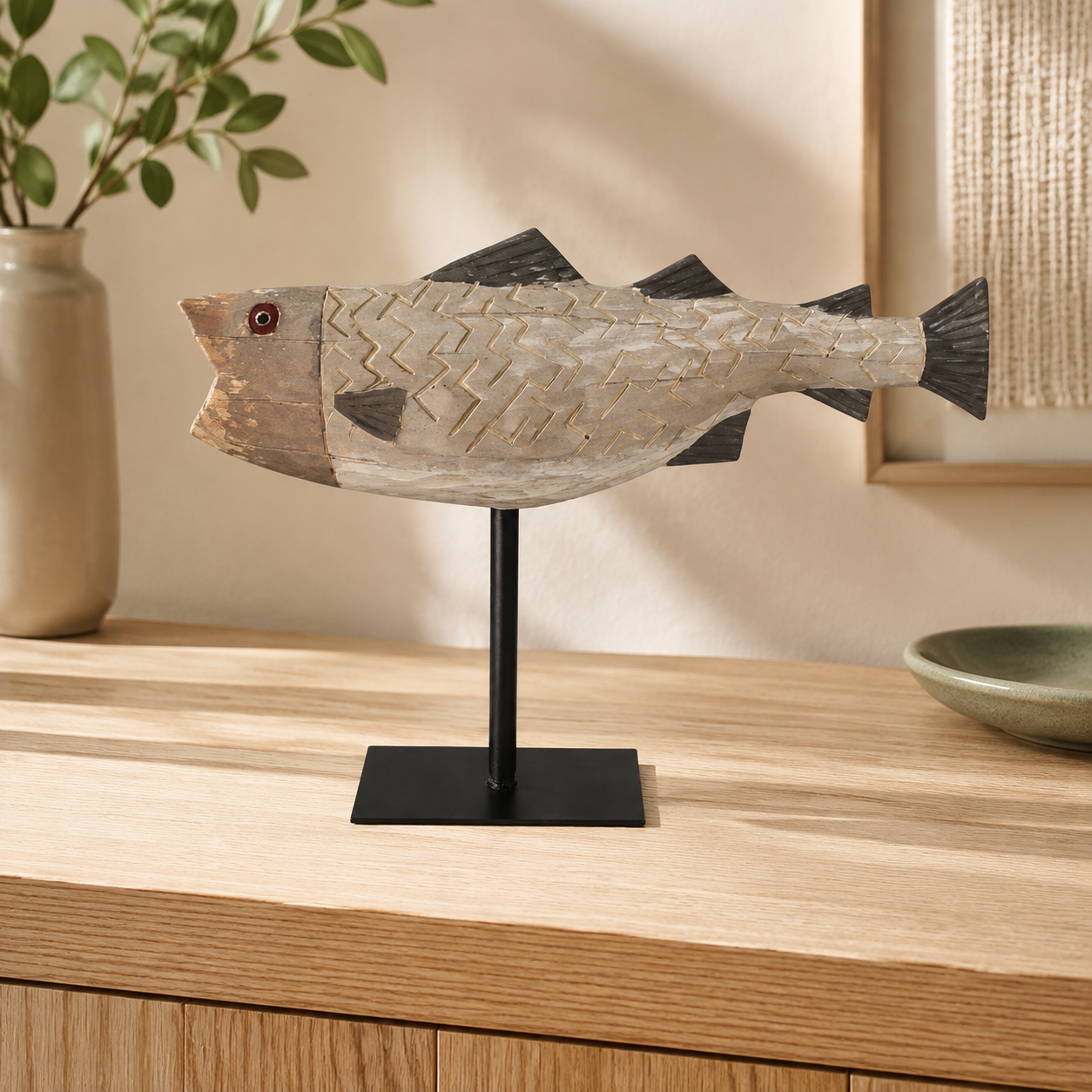 BEIGE FISH ON STAND 29X40CM lifestyle view