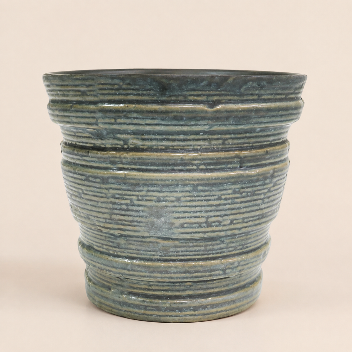 Brettelle Pot catalogue view