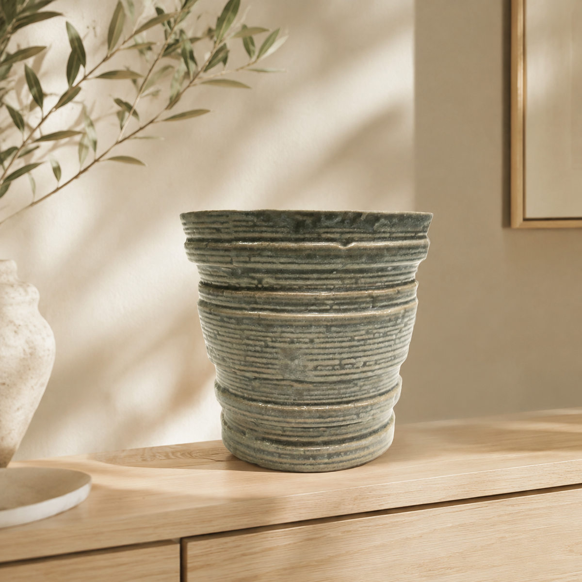 Brettelle Pot lifestyle view