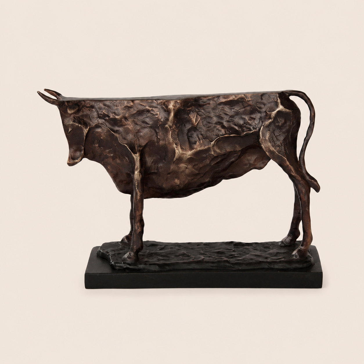 BROWN OX 26X37X11CM catalogue view
