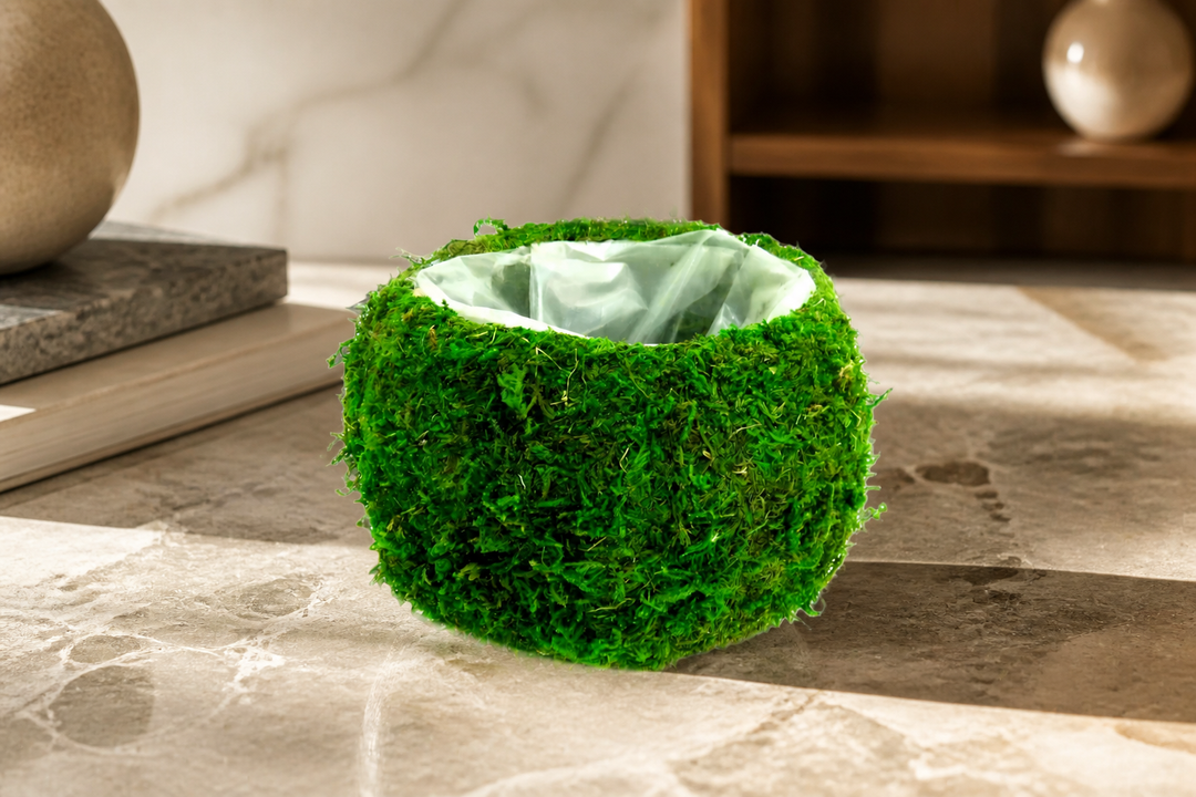 Columbine ballvase — luxury lifestyle image