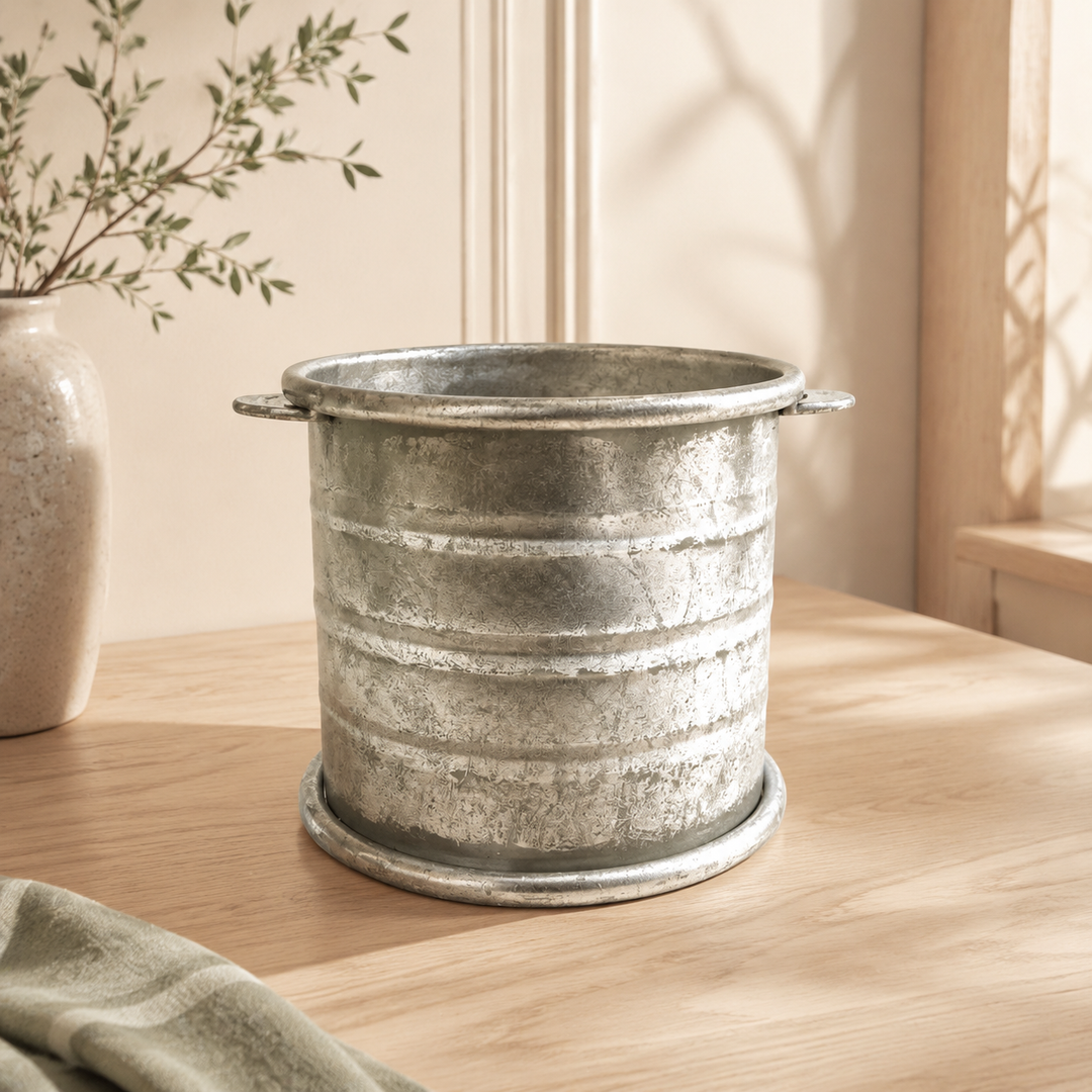 Constella Pot lifestyle view