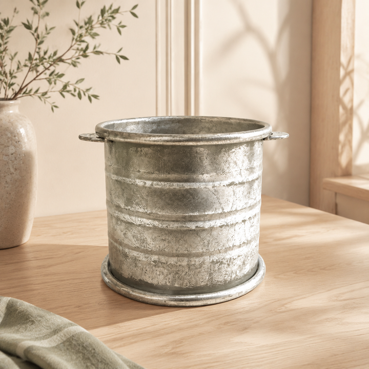 Constella Pot lifestyle view