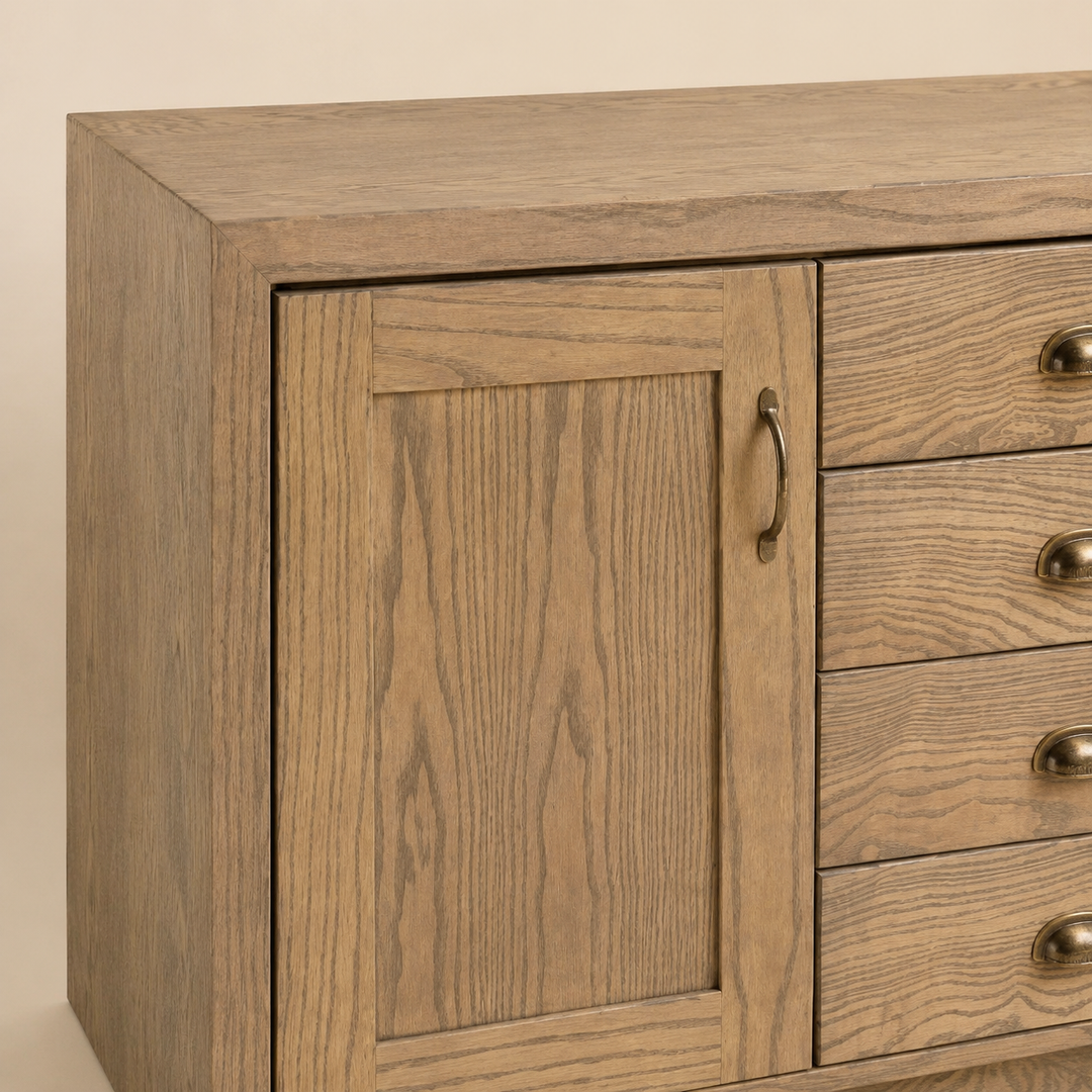Deluxe Oak Server — craftsmanship detail