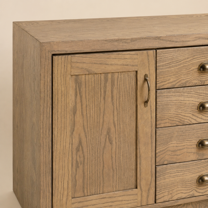 Deluxe Oak Server — craftsmanship detail