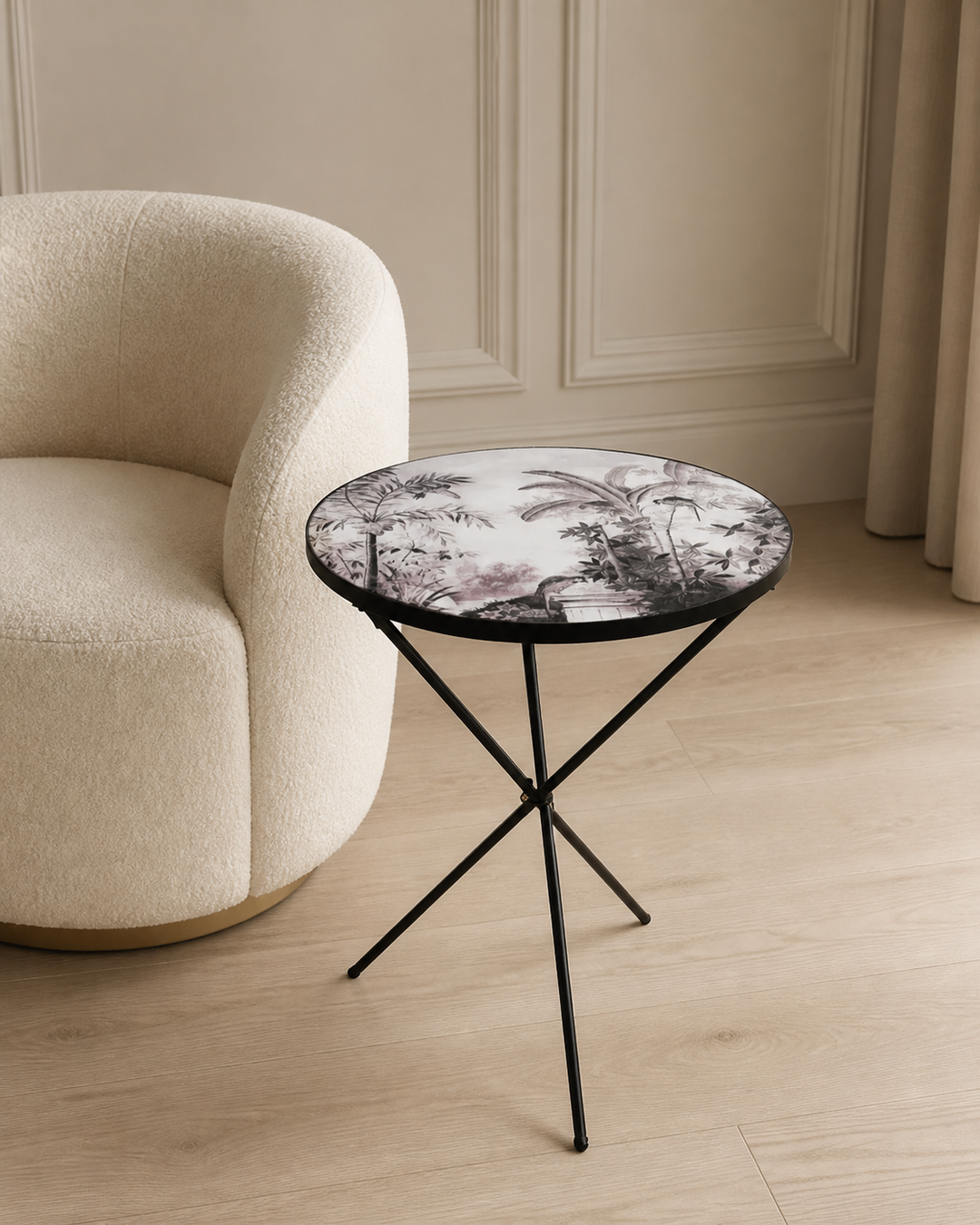 Glass table folding palm - luxury lifestyle