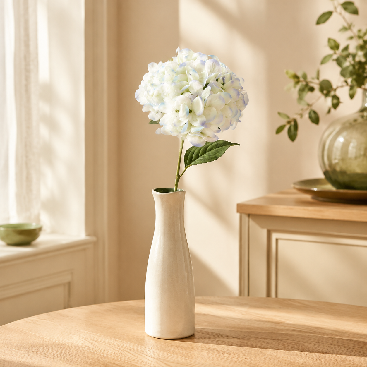 Hydrangea I'heure Bleu – lifestyle view