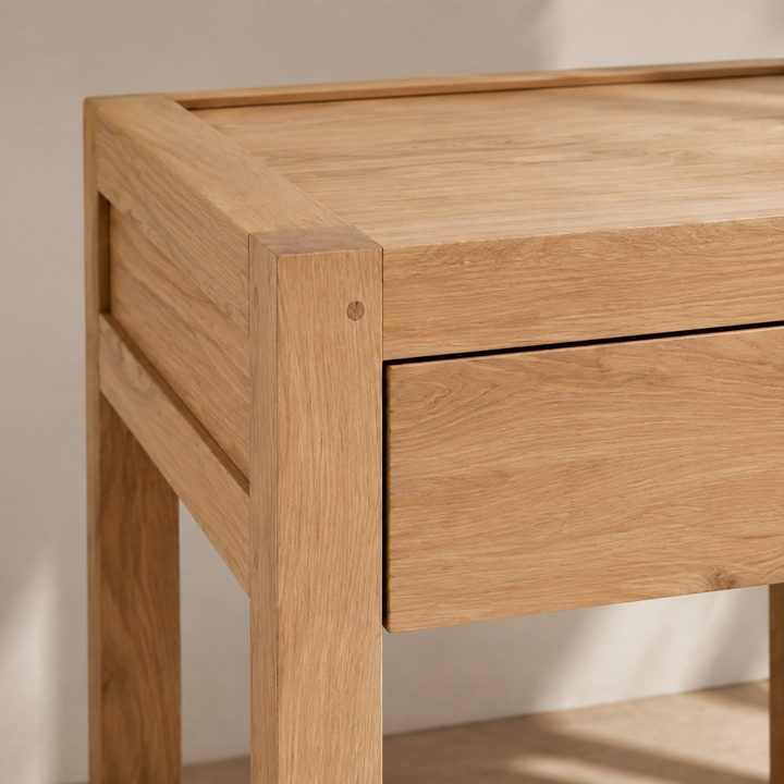 Lux Oak Pedestal — craftsmanship detail