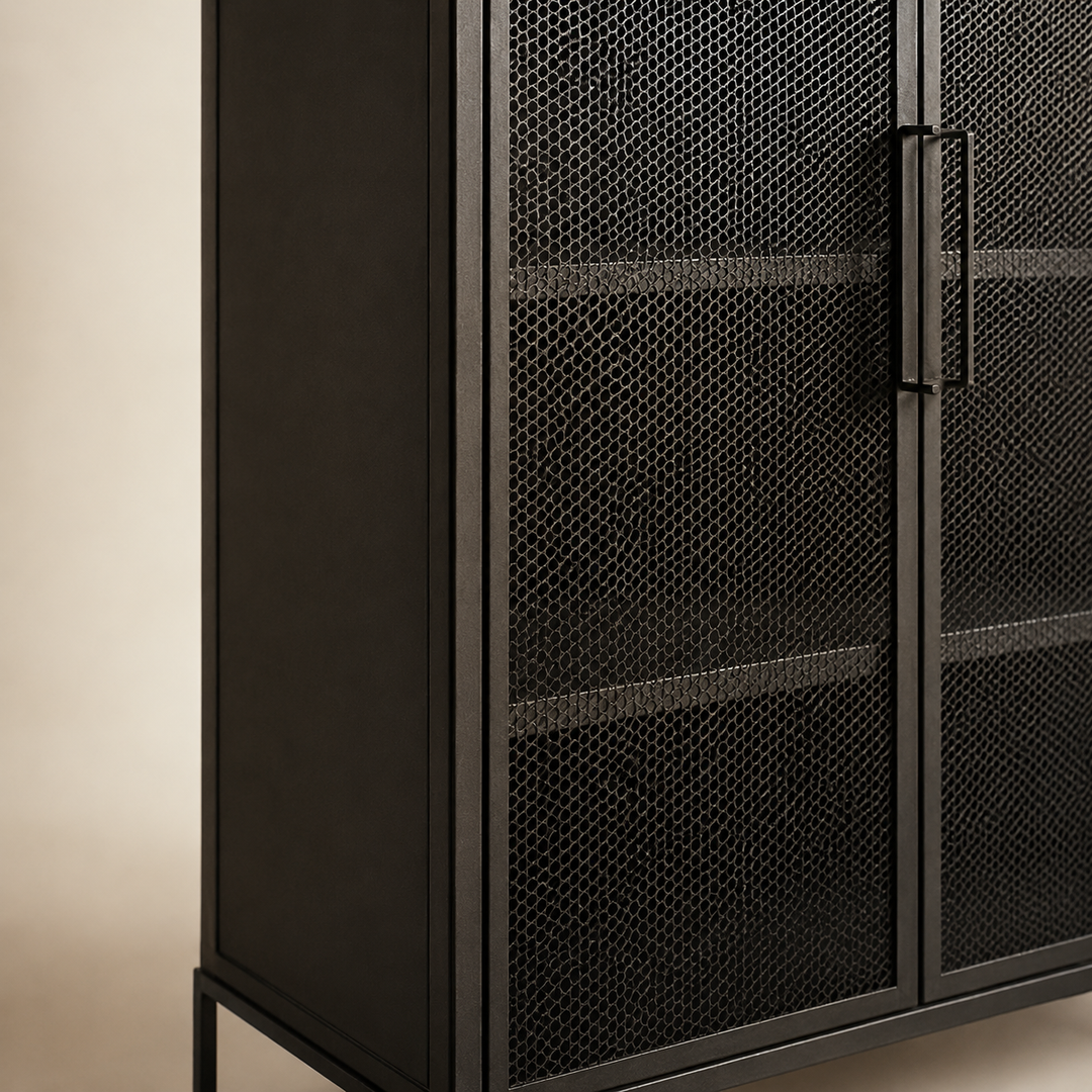 Metal Mash Wire Cabinet 800L X 400D X 2100H - craftsmanship detail