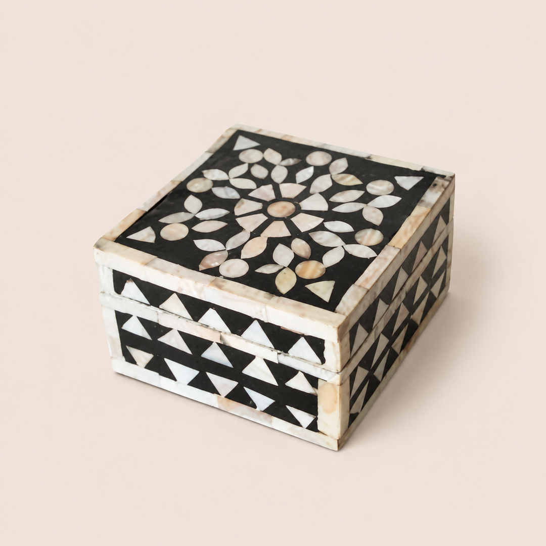 MOTHER OF PEARL &amp; BLACK SQUARE BOX 7X10X10CM catalogue view