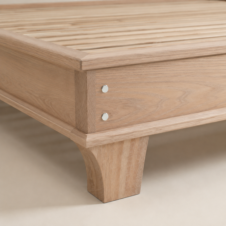 Oak Classic Style King Bed with Rubio Monocoat - craftsmanship detail