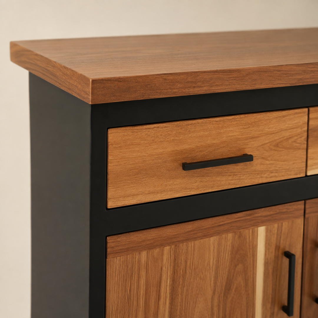 Olivine Kiaat  Server — craftsmanship detail