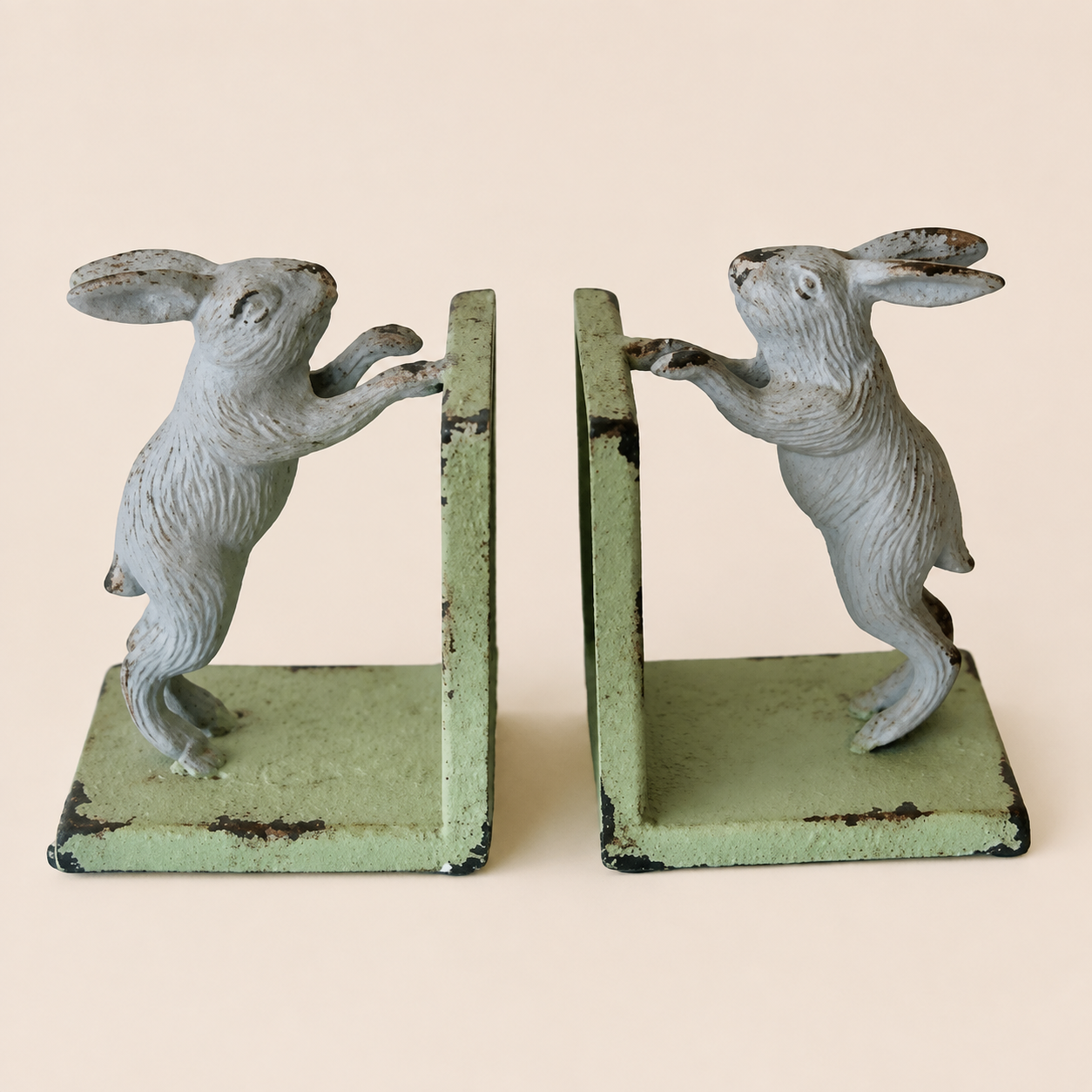 PAIR OF CAST IRON GREEN & GREY BUNNY BOOKENDS 15X22.5X9CM catalogue view